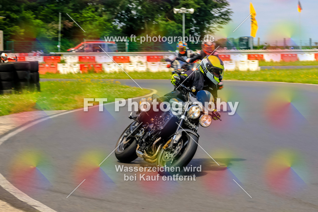 VBK-7944 | Hier findet Ihr Bilder von Touristenfahrten auf der Nürburgring Nordschleife oder von anderen Veranstaltungen die ich besucht habe. Viel Spass beim Durch Schauen 