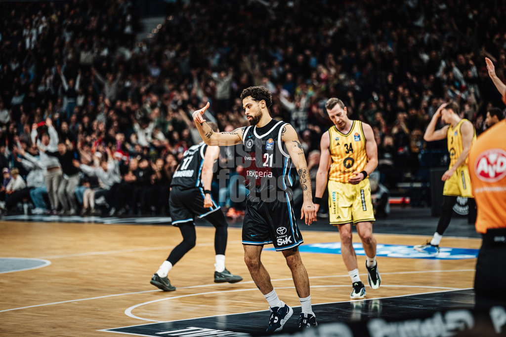 Basketball | Männer | Saison 2025/2026 | easyCredit Basketball Bundesliga | Veolia Towers Hamburg vs. ALBA BERLIN | 14.12.2025 | Devon Daniels (#21, Veolia Towers Hamburg)