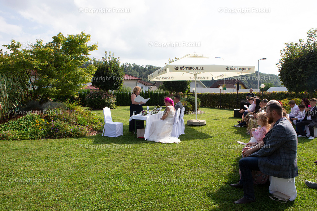 KERSTINFREDYHOCHZEIT_260822_92 | bilder, linz, photo, foto, fussball, sport, fotolui, bundesliga