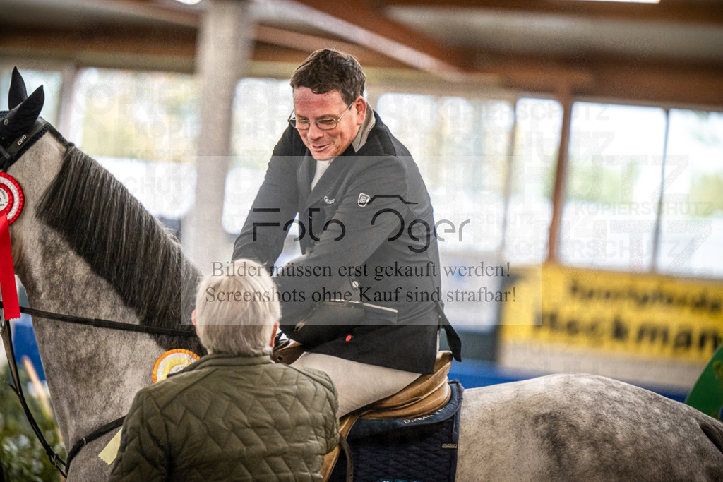 DOS_B1417 | Entdecke hochwertige Reitturnierfotos von Foto Oger. Professionell, emotional und authentisch – jetzt Lieblingsmomente im Shop bestellen.Deutschlandweite Turnierfotografie. - Realisiert mit Pictrs.com