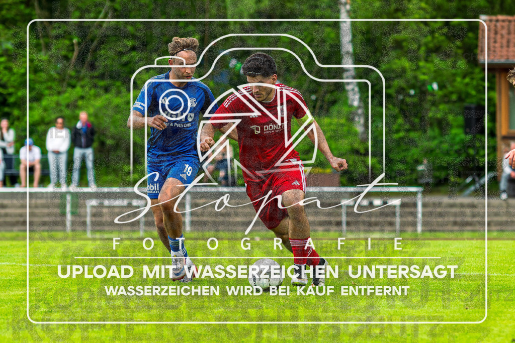 Landesliga Herren LG - TV Jahn Schneverdingen vs. MTV Eintracht Celle | Michael Trautmann (MTV Eintracht Celle #19), Tarik Pepic (TV Jahn Schneverdingen #7); Landesliga Herren LG - TV Jahn Schneverdingen vs. MTV Eintracht Celle am 06.06.2026 in Osterwaldstadion, Schneverdingen - Realisiert mit Pictrs.com