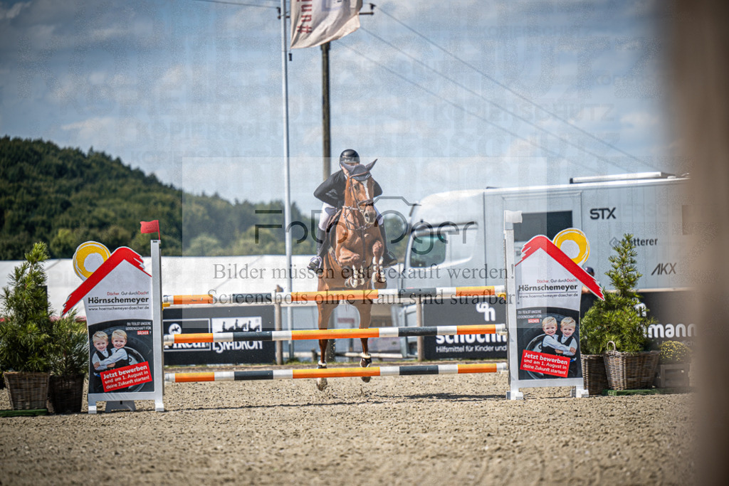 DOS_4310 | Entdecke hochwertige Reitturnierfotos von Foto Oger. Professionell, emotional und authentisch – jetzt Lieblingsmomente im Shop bestellen.Deutschlandweite Turnierfotografie. - Realisiert mit Pictrs.com