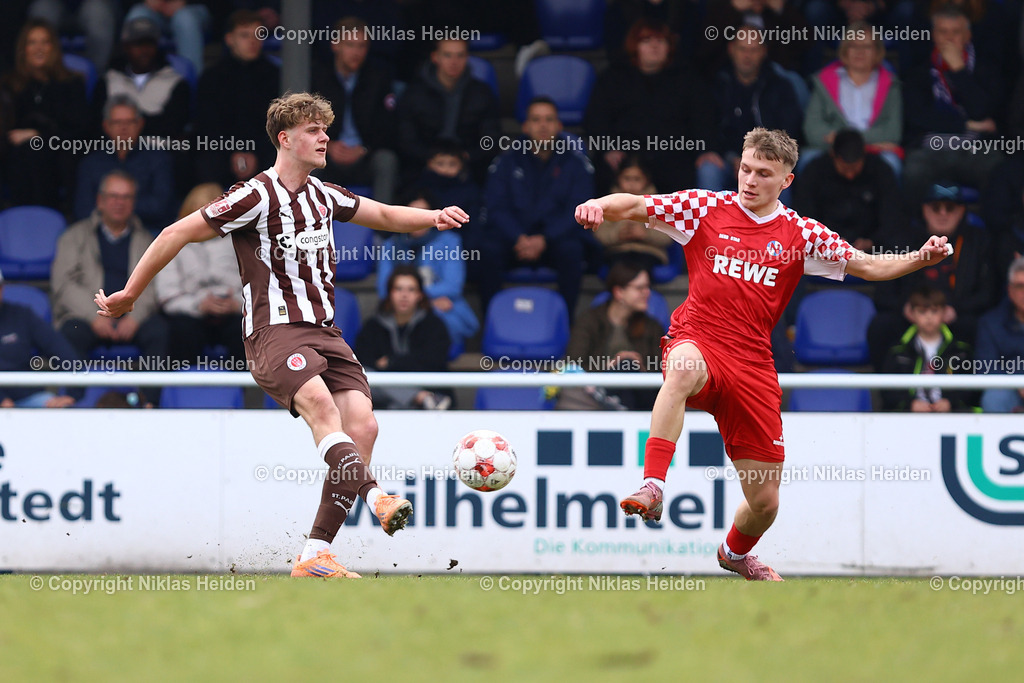 NH_FCEiintrachtNorderstedt_FCStPauliU23_RegionalligaNord_08032026 | #11 Melvin Zimmer (FC Eintracht Norderstedt), #25 Calvin Rahr (FC St. Pauli U23)Fußball I Herren I Regionalliga Nord I Saison 2025-2026 I 25. Spieltag I FC Eintracht Norderstedt - FC St. Pauli I 08.03.2026 I Edmund-Plambeck-Stadion