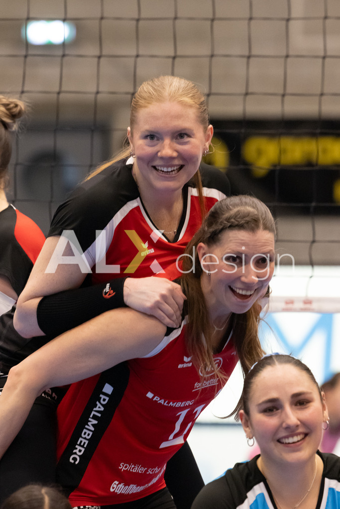 Volleyball I Frauen I Saison 2025-2026 I Volleyball NLA | Women I 1/2 Finals I  VC Kanti Schaffhausen - Sm'Aesch Pfeffingen I 22.03.2026 | 11 Kateřina Holásková (CZ) (VC Kanti Schaffhausen) – Mitte und 9 Jordan Lockwood (USA) (VC Kanti Schaffhausen) – Diagonal - Realisiert mit Pictrs.com