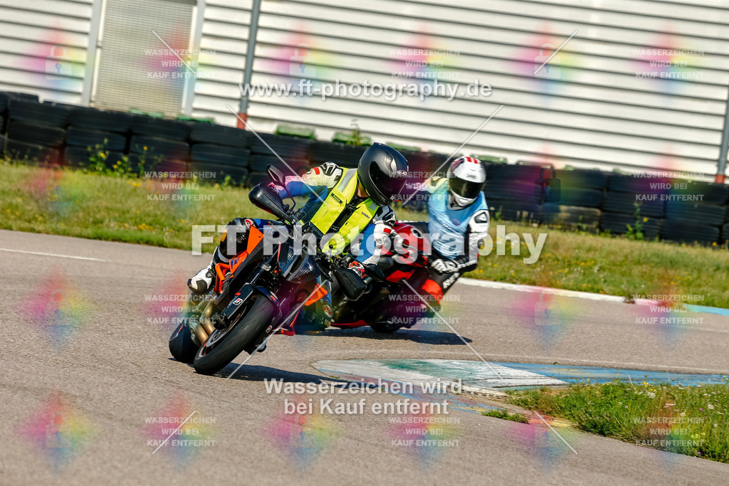 Chambley Juli-0352 | Hier findet Ihr Bilder von Touristenfahrten auf der Nürburgring Nordschleife oder von anderen Veranstaltungen die ich besucht habe. Viel Spass beim Durch Schauen 