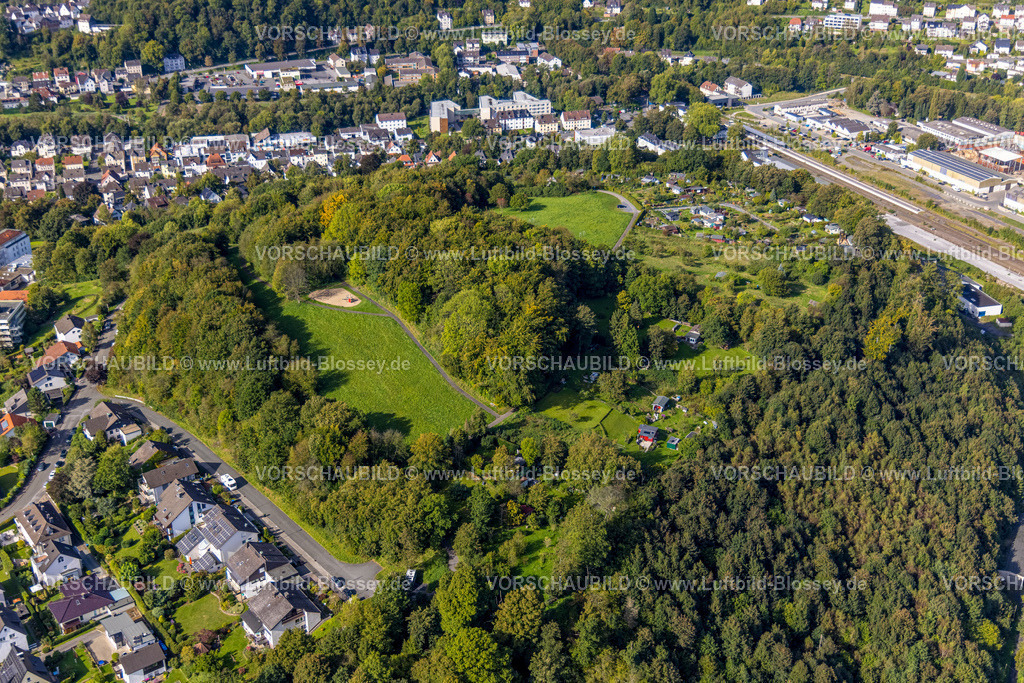 Arnsberg230904762 | Luftbild, Park und Spielplatz Lüsenberg und Kleingärtnerverein Lüsenberg, Arnsberg, Sauerland, Nordrhein-Westfalen, Deutschland