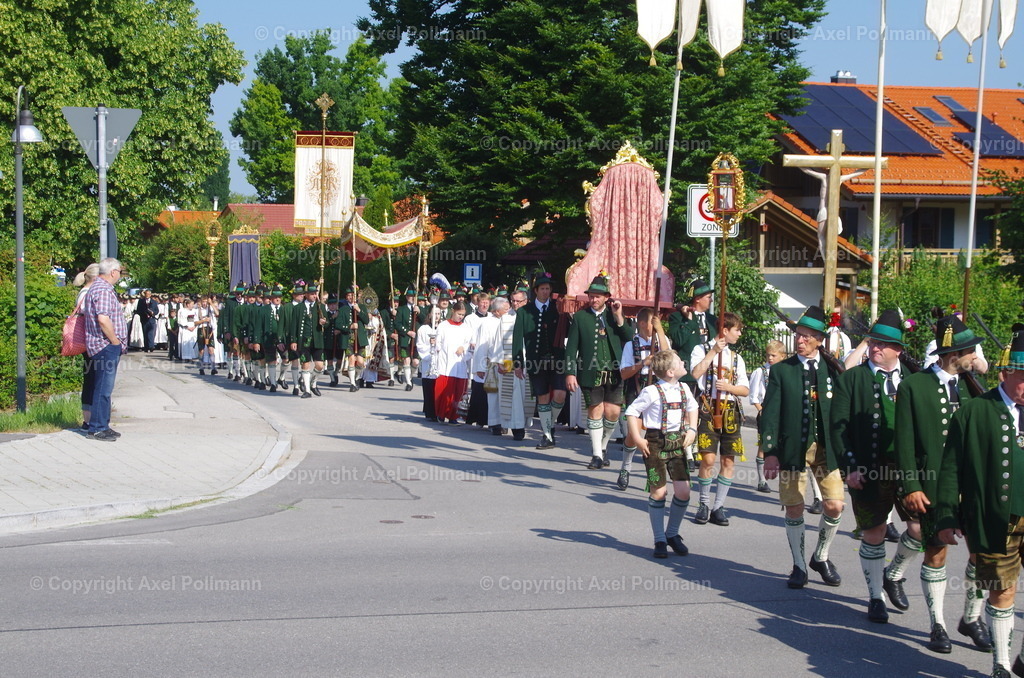 IMGP3259 | fotografiert von Axel PollmannLeonhardi Wallfahrt Benediktbeuern und Murnau, Fronleichnam, Fasching, Landschaft im Loisachtal und Benediktbeuern  - Realisiert mit Pictrs.com