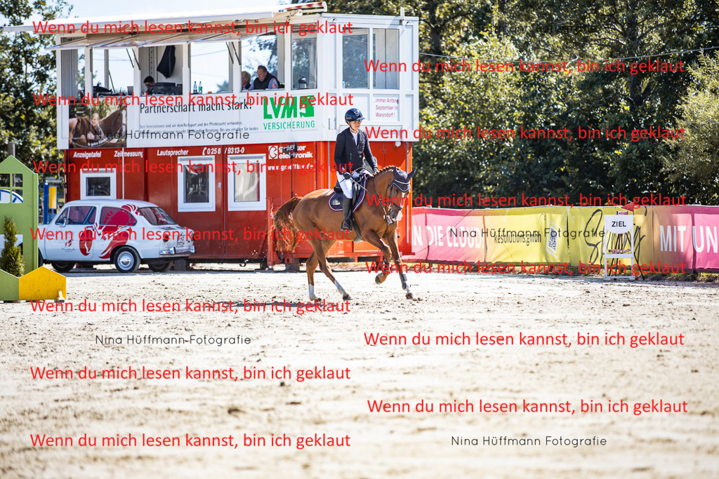 BK1A5493 | Turnierbilder Turnierfotos Nina Hüffmann Turnierfotografie Pferdefotografie Tierzeichnung Haustierzeichnung Pferdezeichnung Hundezeichnung Videograf  - Realisiert mit Pictrs.com