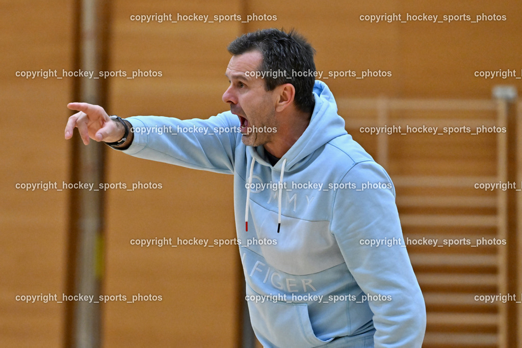 VSV Unihockey vs. SZPK Floorball | Headcoach VSV Unihockey Harald Felsberger, VSV Unihockey vs. SZPK Floorball, VSV Unihockey vs. SZPK Floorball am 23.11.2024 in Villach (Ballspielhalle St. Martin), Austria, (Photo by Bernd Stefan)