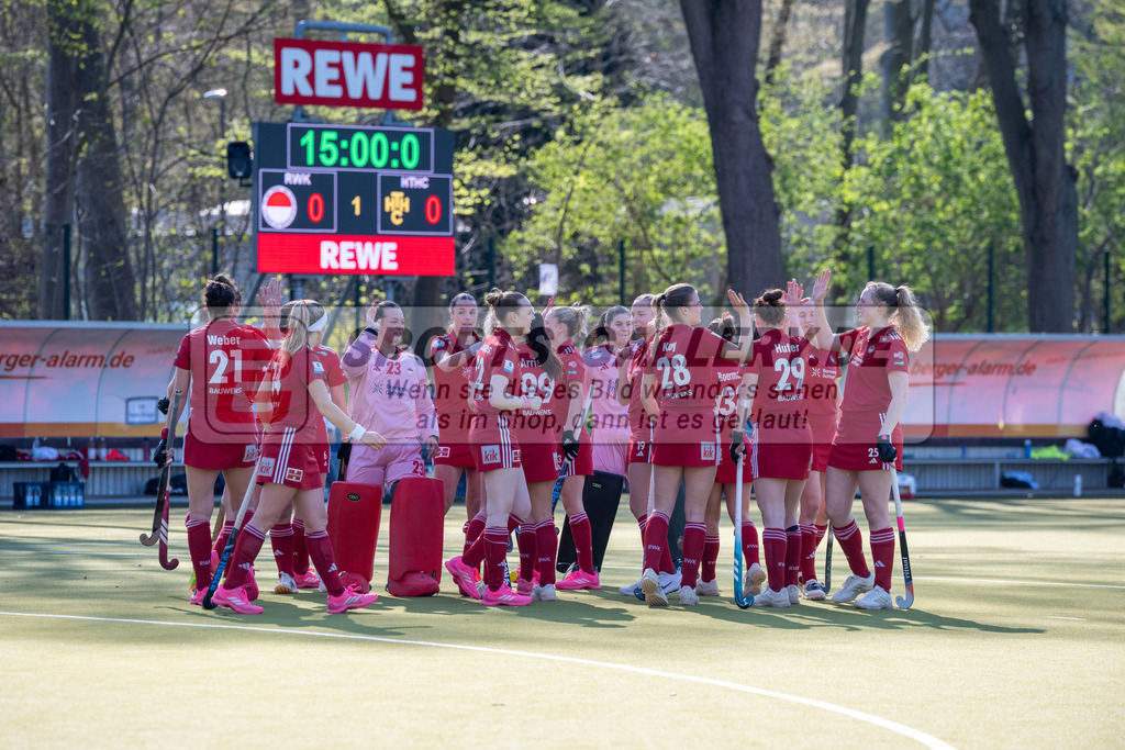 SFE_20260322_0021 | Köln, Deutschland, 22.03.26: Feldhockey 1. Bundesliga Damen zwischen Rot-Weiss Köln - Harvestehuder HTC im REWE Sportpark am 22.03.2026 in Köln, Deutschland. (Foto von Stephan Fehrmann)Köln, Germany, 22.03.26: Feldhockey 1. Bundesliga Damen between Rot-Weiss Köln - Harvestehuder HTC in REWE Sportpark at 22.03.2026 in Köln, Deutschland. (Foto from Stephan Fehrmann)