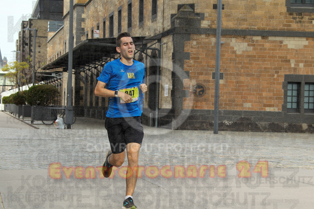 250920_1318_EV4_5203 | Sportfotografie im Rhein-Sieg Kreis, Köln, Bonn, NRW, Rheinland Pfalz, Hessen, etc. Unser Tätigkeitsfeld umfasst den Laufsport vom Volkslauf über den Marathon, Duathlon, Triathon bis zum Ultralauf wie Kölnpfad Ultra oder Schindertrail.