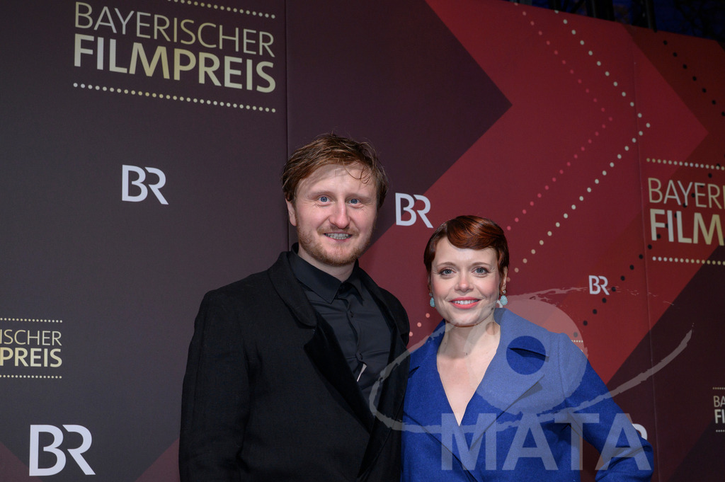_DWI4725 | Michael Kranz und Sina Reiß bei der Verleihung des 47. Bayerischen Filmpreises 2026  im Prinzregententheater. München, Deutschland. Der Bayerische Filmpreis wird seit 1979 von der Bayerischen Staatsregierung verliehen, um die Bedeutung des Kinofilms als Kulturgut herauszustellen - Realisiert mit Pictrs.com