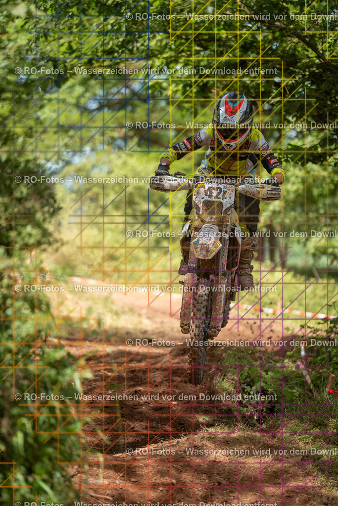Wolfshausen 5 Lauf -660 | Sportfotografie von RO-Fotos: Motorsport, Motocross, Enduro, Laufveranstaltungen und Triathlon. Professionelle Fotos von Sportlern und Events. - Realisiert mit Pictrs.com