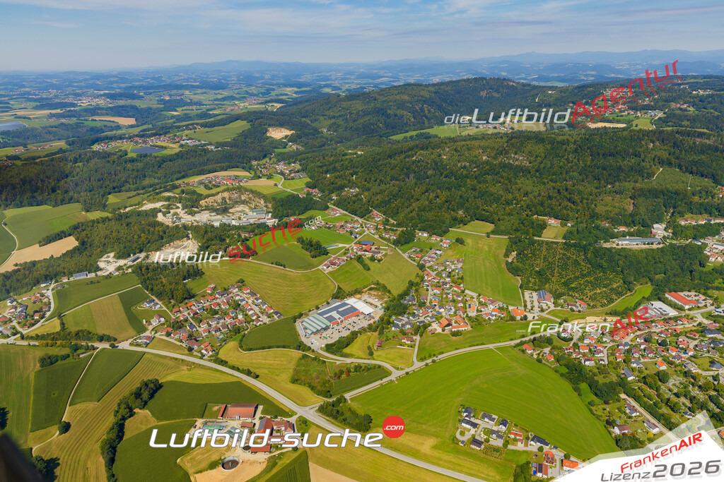 Luftbild Vs Google Maps  Steinberg  Hauzenberg -Das Luftbild wurde 2025 vom UL-Flugzeug heraus erstellt ( keine Drohne ) - Hochauflösende Luftaufnahme -Nicht vergleichbar mit Google Maps oder Satelittenbilder- Die Geschenkidee !Mit Lizenz und Bildrechte bestellbar