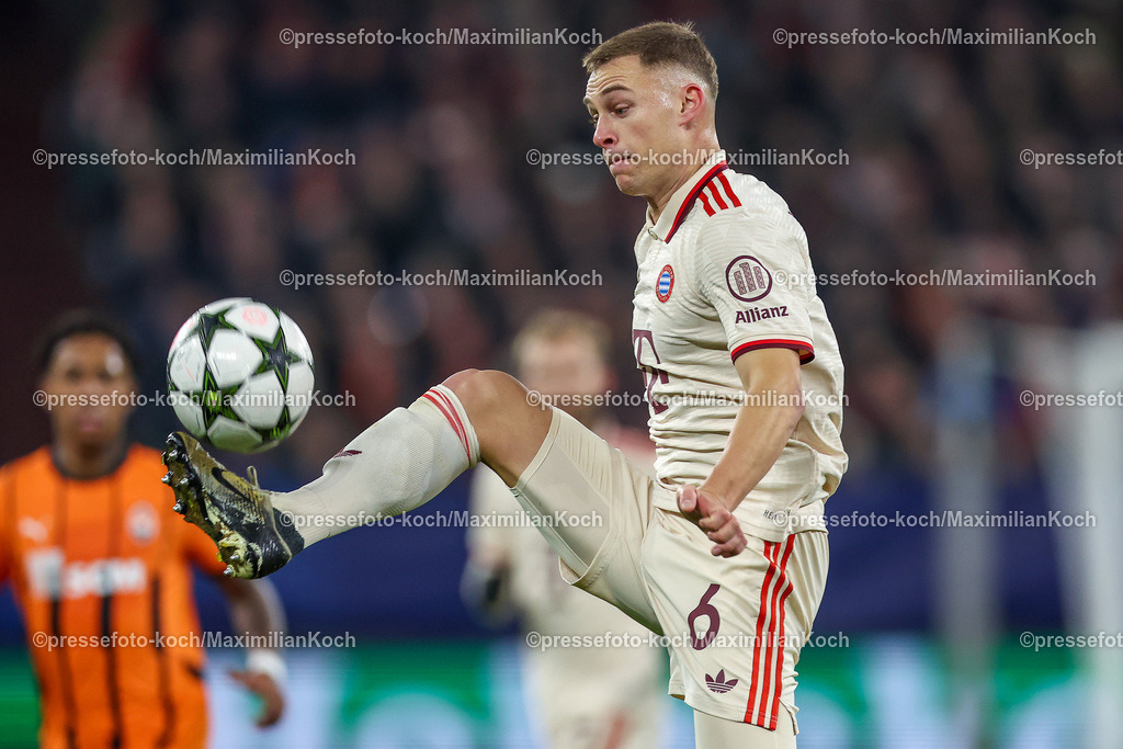 UCL10122401047 | 10.12.2024, Fußball, UEFA Champions League, Schachtar Donezk - FC Bayern München, Arena AufSchalke Gelsenkirchen, 8. Spieltag Saison 2024 2025: Joshua Kimmich (Bayern #6)DFB regulations prohibit any use of photographs as image sequences and or quasi-video.
