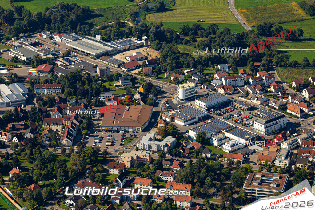 Aktuelles Luftbild von  Aichach Kauf mit Lizenz / Bildrechten möglich- Die Luftaufnahme wurde 2021 mittels UL-Flugzeug erstellt ( keine Drohne ) - hochauflösende Kamera-Systeme von  Canon -Beste Qualität - Für grossformatige Ausdrucke geeignet. Die Geschenkidee !