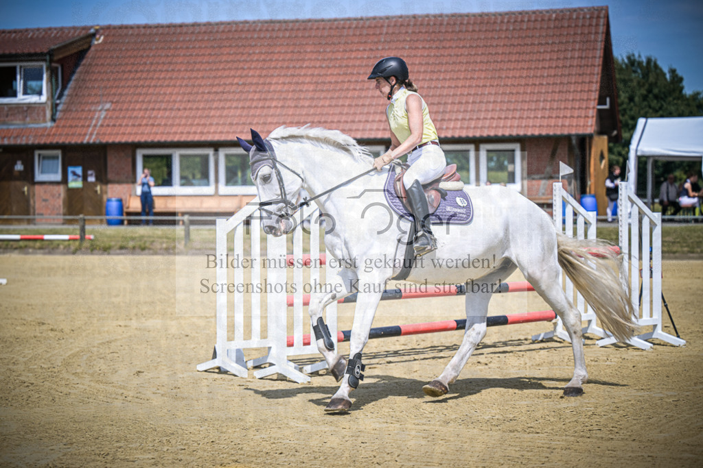 DOS_8603 | Entdecke hochwertige Reitturnierfotos von Foto Oger. Professionell, emotional und authentisch – jetzt Lieblingsmomente im Shop bestellen.Deutschlandweite Turnierfotografie. - Realisiert mit Pictrs.com