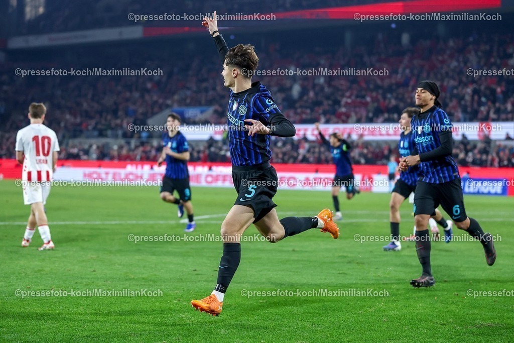 1FC04022601063 | 04.02.2026, Fußball, UEFA Youth League, U19 1. FC Köln - Inter Mailand, Sechzehntelfinale, RheinEnergie-STADION, Saison 2025 2026: Torjubel nach dem Tor zum 1:0 durch Torschütze Leonardo Bovio (FC Internazionale Milano #05)    DFB regulations prohibit any use of photographs as image sequences and or quasi-video.