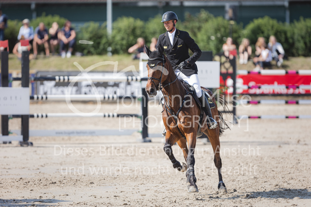 220611_LüPfSpTa_GroßerPreis-674 | Lützower Pferdesporttage
Springprfg.Kl.S m.St.**
Großer Preis
11.06.2022