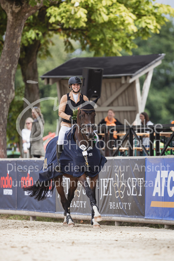 250710_BHO_Stil-A1-2-200 | Deine schönsten Turniermomente als professionelle Fotos! Entdecke hochwertige Pferdesport-Fotografie im Online-Shop. Jetzt Fotos finden & bestellen!