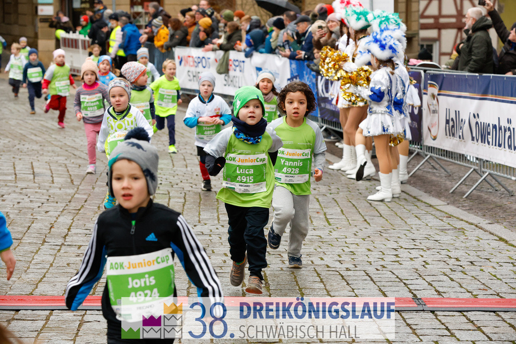 400m AOK Junior Cup | 3 Koenigslauf 2024 400m AOK Junior Cup - Realisiert mit Pictrs.com