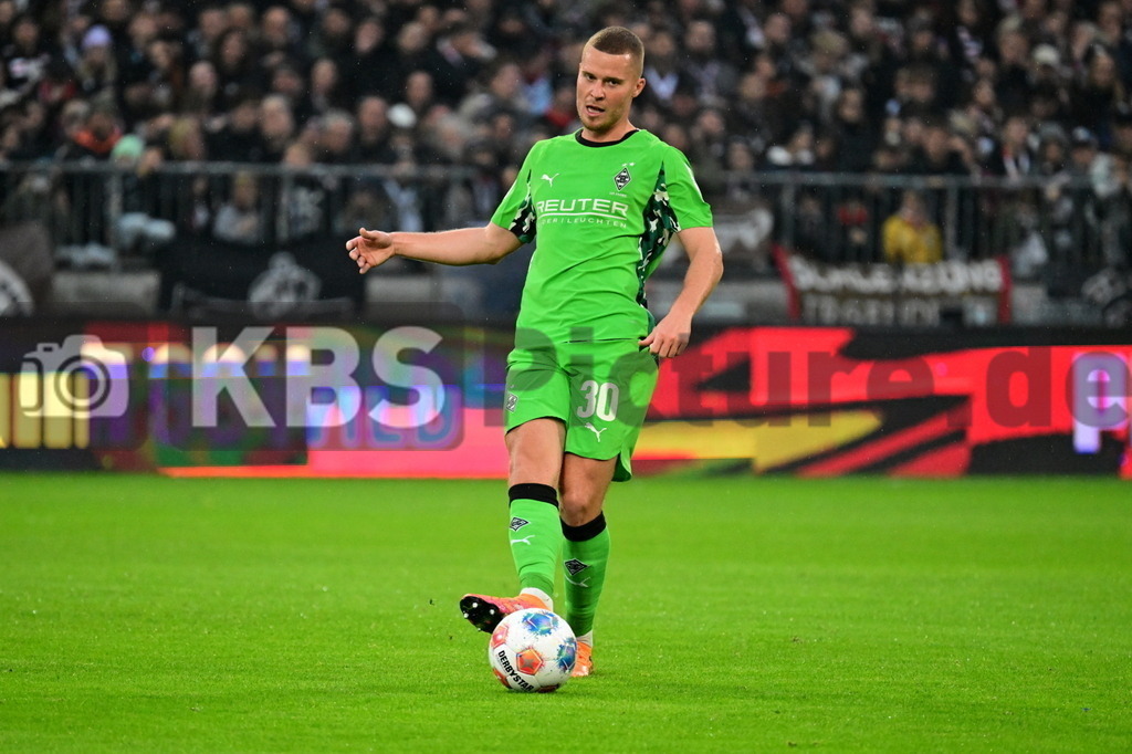 KBS Picture_FCStPauli-Gladbach_021 | Elvedi Nico (Bor.Moenchengladbach) ,Sportplatz :  Millerntor Stadion, - Realisiert mit Pictrs.com