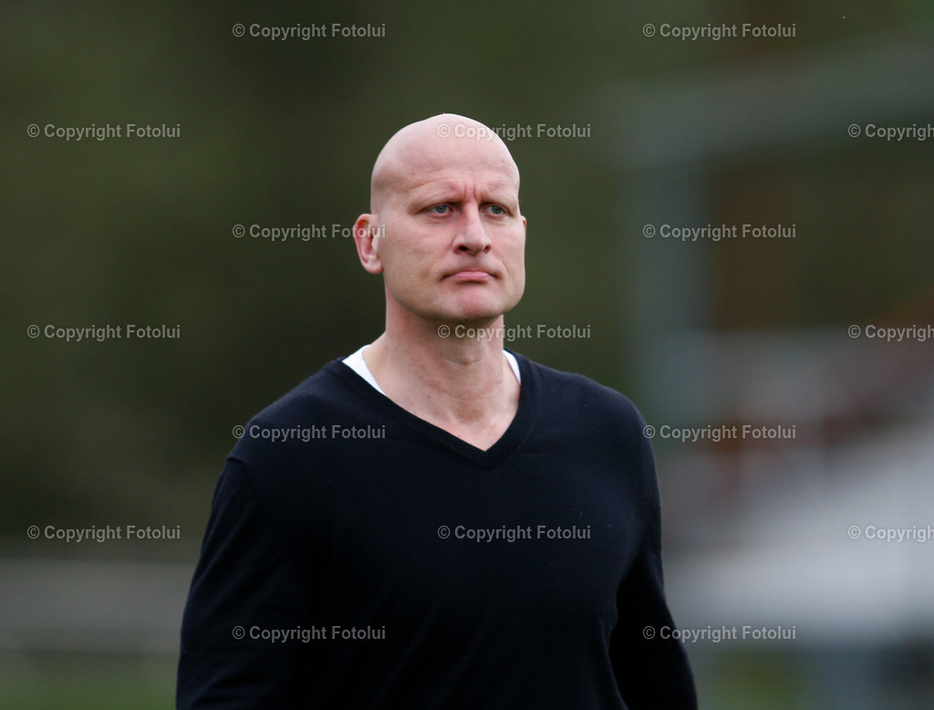 A_LUI_180426_16 | SPORT FUSSBALL REGIONALLIGA MITTE ASKOE OEDT-SK TREIBACH 18.04.2026 IM BILD:TRAINER CARSTEN JANCKER  (OEDT)  FOTO:FOTOLUI