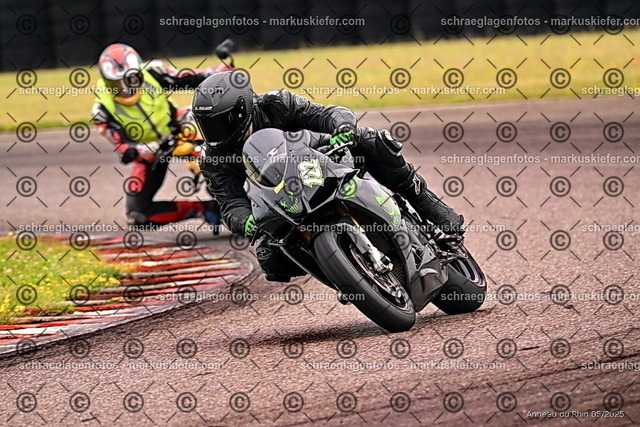 25bt02-0117 | markuskiefer.com - Realisiert mit Pictrs.com