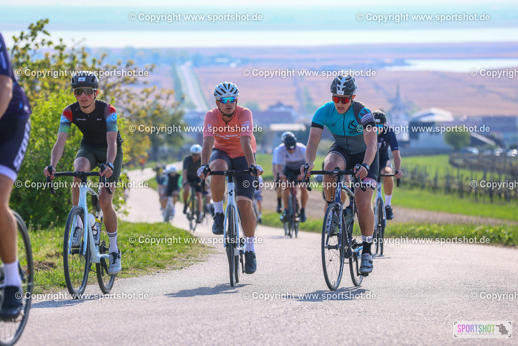 TRA_0194 | Neusiedlersee Radmarathon 2026@sportshot_your_pictrs #yourpictures#roadtowm2029 #nrm #neusiedlerseeradmarathon #neusiedlersee #neusiedlerseetourismus #burgenland #mörbisch #nrm26 #burgenlandtourismus #voglundco #poweredbyburgenlandtourismus #radsport #rad #marathon #ucigranfondo #visitburgenland #ucigranfondoworldseries