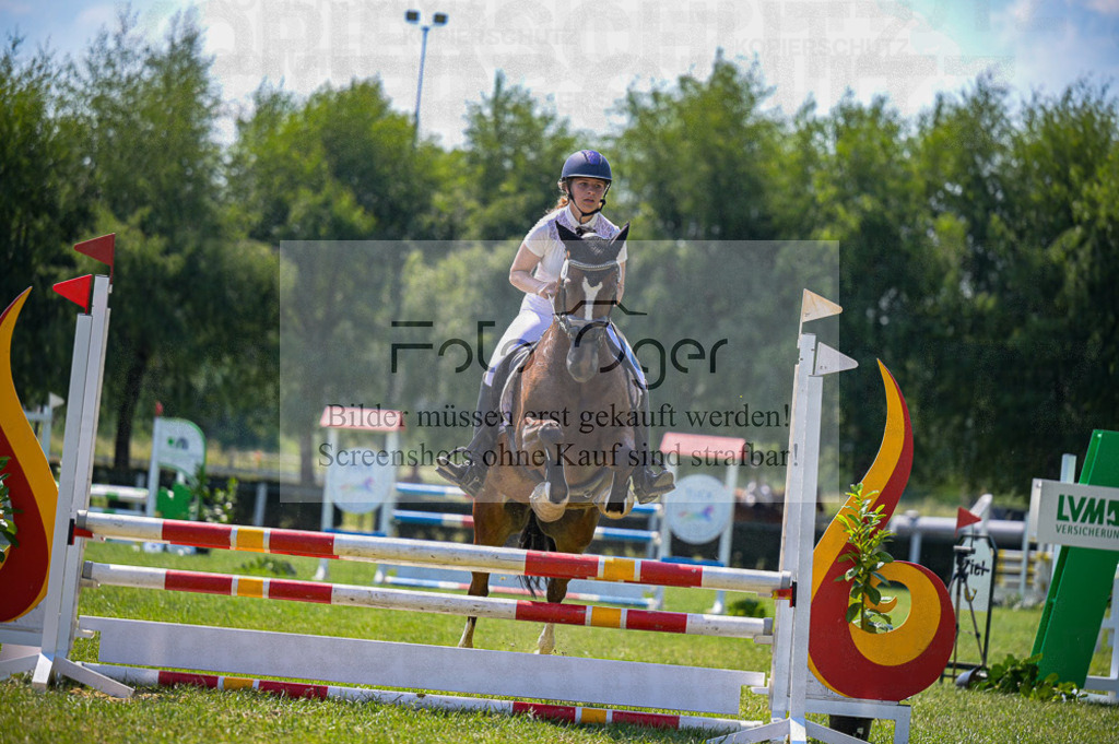 Reitturnier Voxtrup | Entdecke hochwertige Reitturnierfotos von Foto Oger. Professionell, emotional und authentisch – jetzt Lieblingsmomente im Shop bestellen.Deutschlandweite Turnierfotografie. - Realisiert mit Pictrs.com