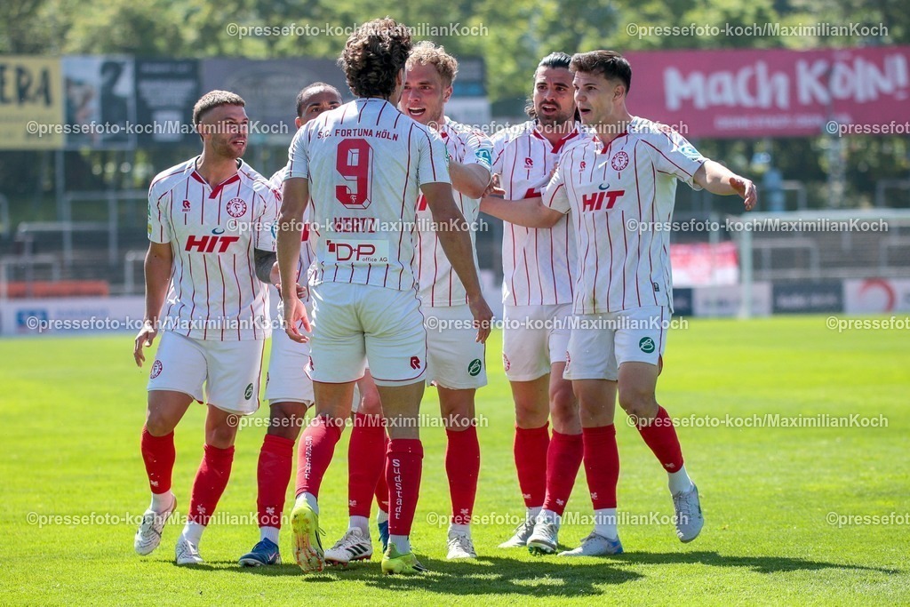 xsefx25042601007 | 25.04.2026, xsefx, Fußball, RL West, Fortuna Köln - SC Wiedenbrück, 31. Spieltag, Südstadion, Saison 2025 2026: Torjubel Enzo Wirtz (SC Fortuna Köln #09)  DFB regulations prohibit any use of photographs as image sequences and or quasi-video. Photo: xSabinexEffgenxPressefotoKochx