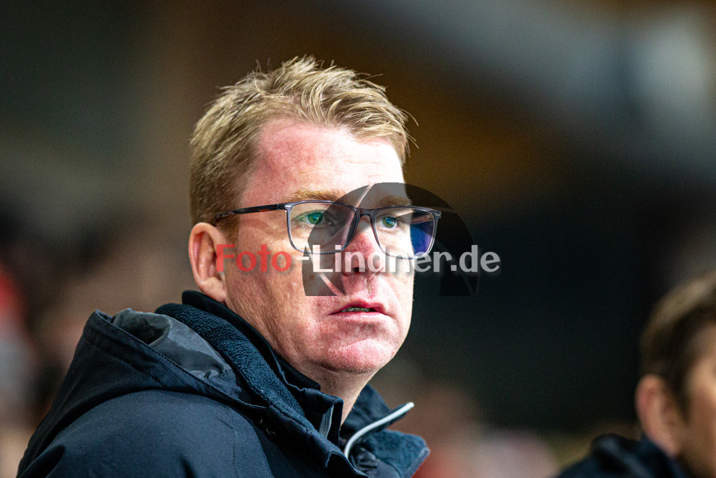 TSV Peißenberg MINERS gegen HC Landsberg RIVERKINGS | Eishockey Bayernliga Herren Vorrunde 2024/25, TSV Peißenberg MINERS gegen HC Landsberg RIVERKINGS, 20241108,Stefan Ihsen (MINERS Trainer) Portrait,2024-11-08 in Peißenberg (Eisstadion Peißenberg)Stefan Ihsen (MINERS Trainer)Copyright: WolfgangxLindner