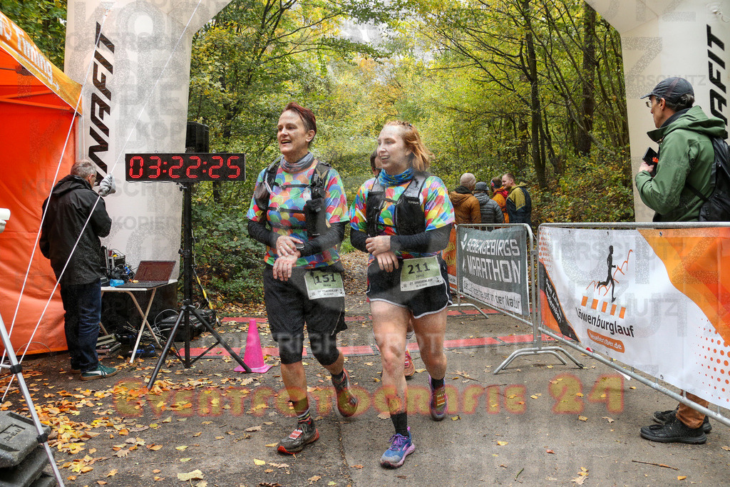 251026_1324_EX1_3330 | Sportfotografie im Rhein-Sieg Kreis, Köln, Bonn, NRW, Rheinland Pfalz, Hessen, etc. Unser Tätigkeitsfeld umfasst den Laufsport vom Volkslauf über den Marathon, Duathlon, Triathon bis zum Ultralauf wie Kölnpfad Ultra oder Schindertrail.