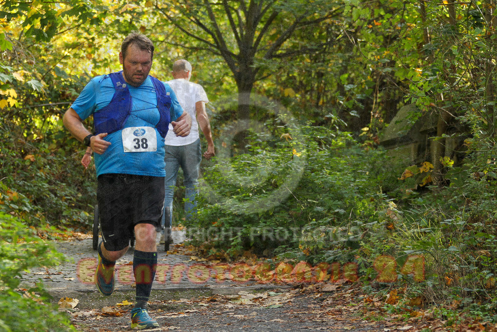 221030_1256_EV4_1645 | Sportfotografie im Rhein-Sieg Kreis, Köln, Bonn, NRW, Rheinland Pfalz, Hessen, etc. Unser Tätigkeitsfeld umfasst den Laufsport vom Volkslauf über den Marathon, Duathlon, Triathon bis zum Ultralauf wie Kölnpfad Ultra oder Schindertrail.