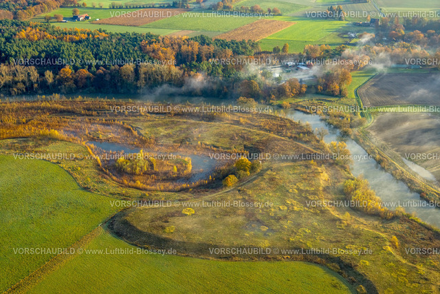 Datteln231104030 | Luftbild, Nebelschwaden über Fluss Lippe Flussmäander und Lippeaue, umgeben von herbstlichen Laubbäumen, Hötting, Datteln, Ruhrgebiet, Münsterland, Nordrhein-Westfalen, Deutschland