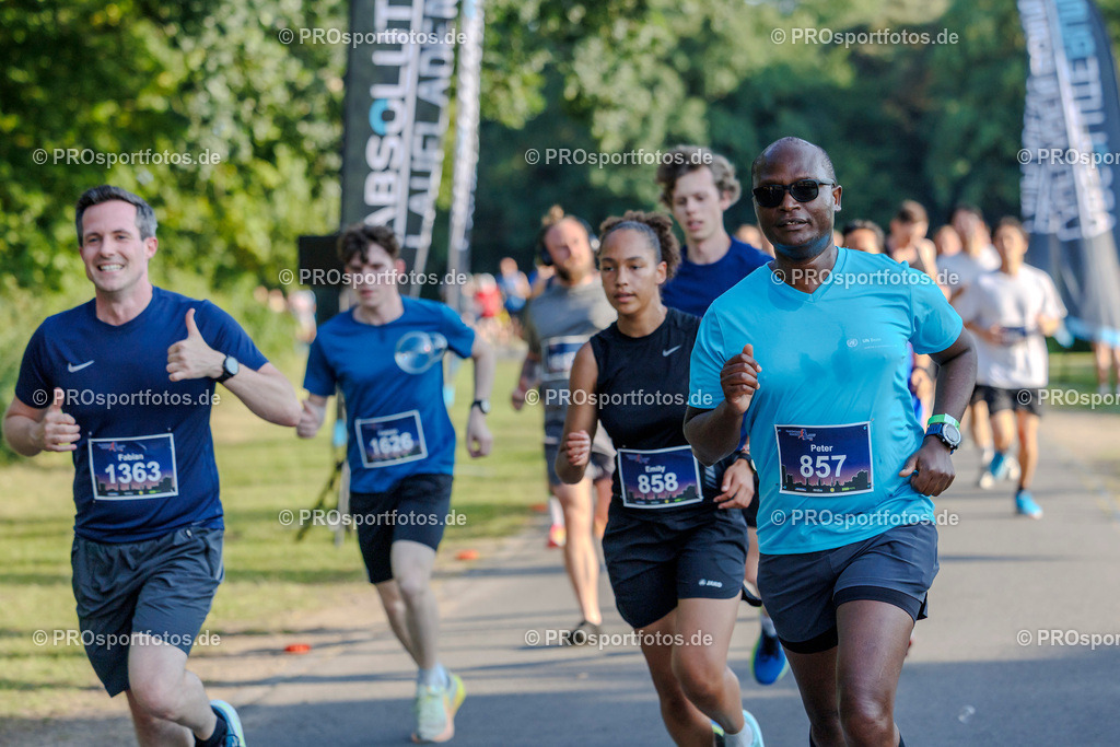 Sparda-Bank Nachtlauf Bonn; Bonn, 18.06.2025 | Impressionen vom Sparda-Bank Nachtlauf Bonn am 18.06.2025 in Bonn (Nordrhein-Westfalen). 