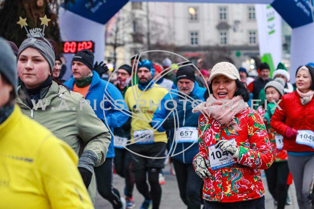 SILVESTERLAUF LINZ 25 | Linz, AUSTRIA, 31. Dezember 25, TRIRUN SILVESTERLAUF LINZ 25 , Image shows: 
Photo: WAPICS / BINDER Manuel