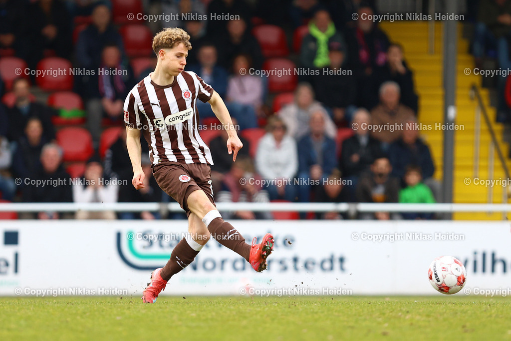 NH_FCEiintrachtNorderstedt_FCStPauliU23_RegionalligaNord_08032026 | #8 Max Herrmann (FC St. Pauli U23)Fußball I Herren I Regionalliga Nord I Saison 2025-2026 I 25. Spieltag I FC Eintracht Norderstedt - FC St. Pauli I 08.03.2026 I Edmund-Plambeck-Stadion