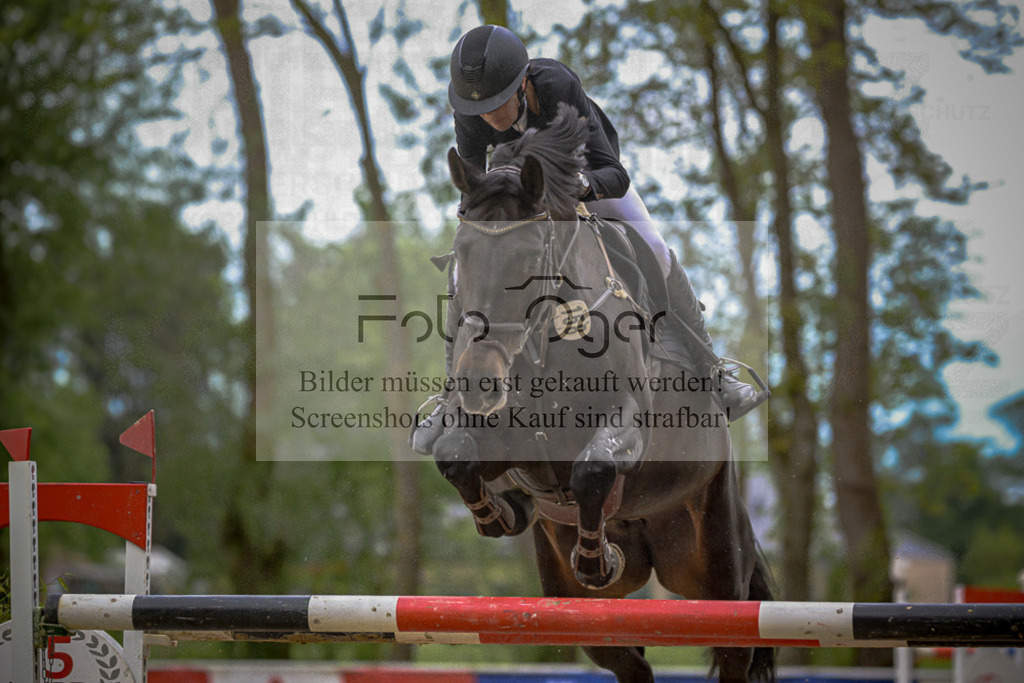 20240505-DOS_2639 | Entdecke hochwertige Reitturnierfotos von Foto Oger. Professionell, emotional und authentisch – jetzt Lieblingsmomente im Shop bestellen.Deutschlandweite Turnierfotografie. - Realisiert mit Pictrs.com