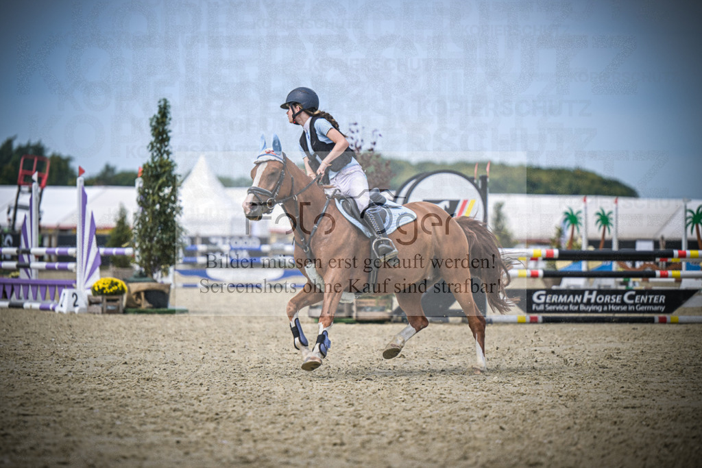 DOS_5016 | Entdecke hochwertige Reitturnierfotos von Foto Oger. Professionell, emotional und authentisch – jetzt Lieblingsmomente im Shop bestellen.Deutschlandweite Turnierfotografie. - Realisiert mit Pictrs.com