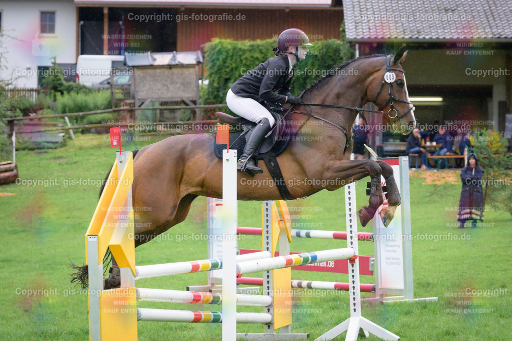 003_Baeck_Jamie_Domenika-47_A1_Springen_250802_08 | gis-fotografie