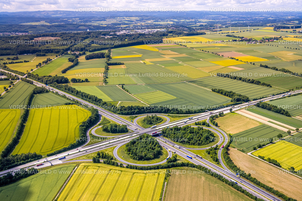 Werl220601314 | Luftbild, Autobahnkreuz Werl der Autobahn A44 und A445, Werl, Soester Boerde, Nordrhein-Westfalen, Deutschland