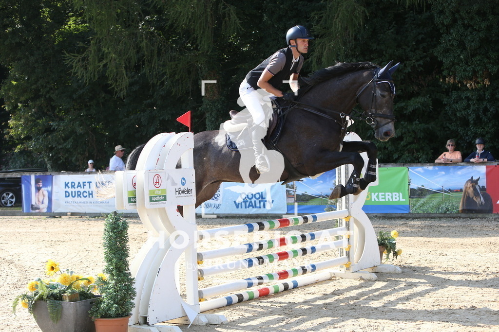 DL2Q0102 | Willkommen bei Brunnmayr - Design & Fotografie – Ihrem Spezialisten für Reitturniere und Pferdeveranstaltungen in Oberösterreich, Salzburg und Bayern! Seit über 17 Jahren sind wir leidenschaftlich dabei.