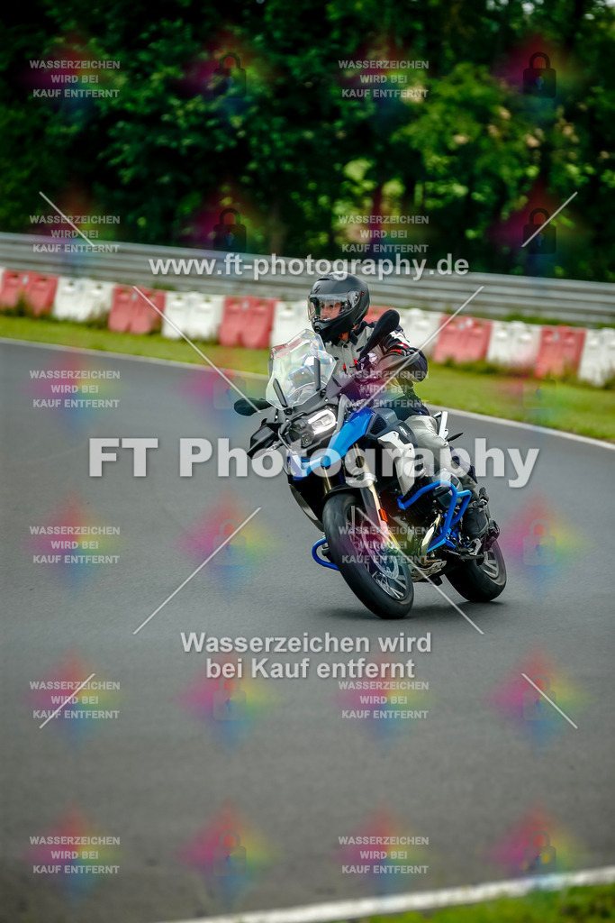 VBK-3715 | Hier findet Ihr Bilder von Touristenfahrten auf der Nürburgring Nordschleife oder von anderen Veranstaltungen die ich besucht habe. Viel Spass beim Durch Schauen 