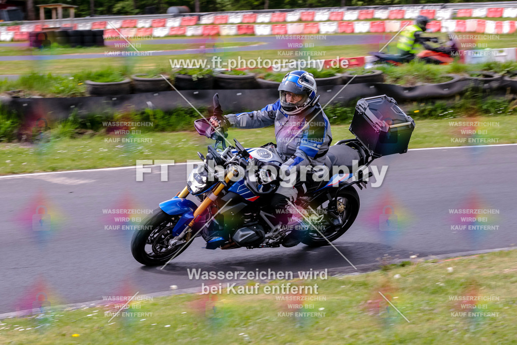 MotoTeamVBK-20944 | Hier findet Ihr Bilder von Touristenfahrten auf der Nürburgring Nordschleife oder von anderen Veranstaltungen die ich besucht habe. Viel Spass beim Durch Schauen 