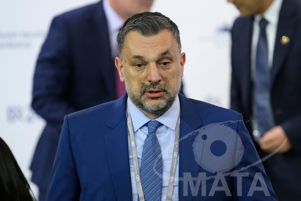 _DWA4814 | MATA IndoCon - Realisiert mit Pictrs.com