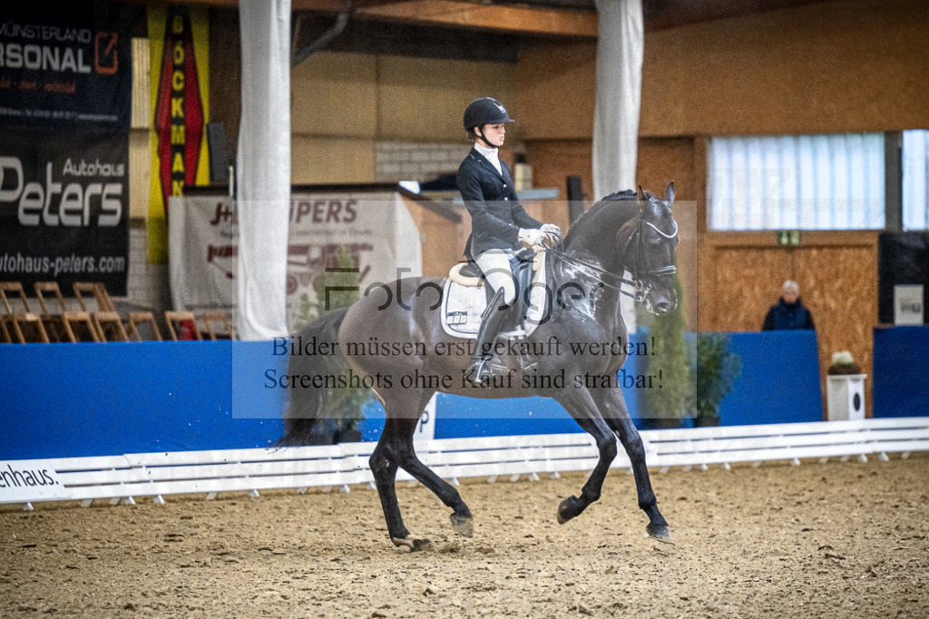 DOS_2041 | Entdecke hochwertige Reitturnierfotos von Foto Oger. Professionell, emotional und authentisch – jetzt Lieblingsmomente im Shop bestellen. - Realisiert mit Pictrs.com