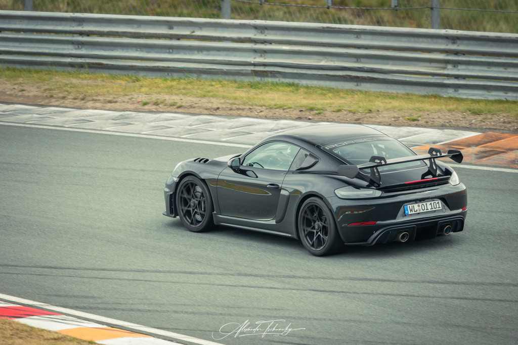 R6AT1132 _Alexander Tschuncky | Entdecken Sie die faszinierende Welt von Alexander Tschuncky Arts: Kreative Fotografie, atemberaubende Automobilkunst und hochwertiger Bilderdruck. Lassen Sie sich inspirieren! - Realisiert mit Pictrs.com