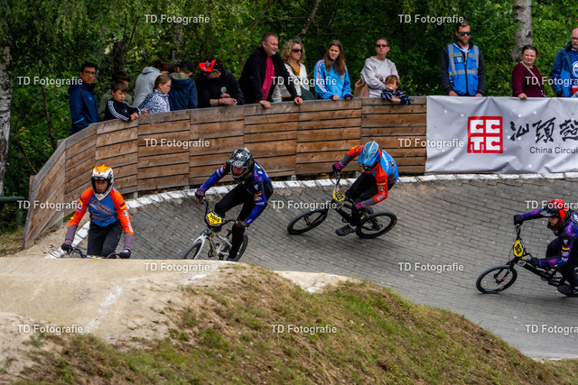 BayBMX2026-06275 | Fotogalerie von Thomas Dettweiler mit Eventbildern und lizenzfreien Fotos. Perfekt als Wandbild, für Büro, Website oder private Nutzung. - Realisiert mit Pictrs.com