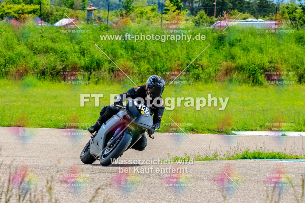 MotoTeam-0280 | Hier findet Ihr Bilder von Touristenfahrten auf der Nürburgring Nordschleife oder von anderen Veranstaltungen die ich besucht habe. Viel Spass beim Durch Schauen 